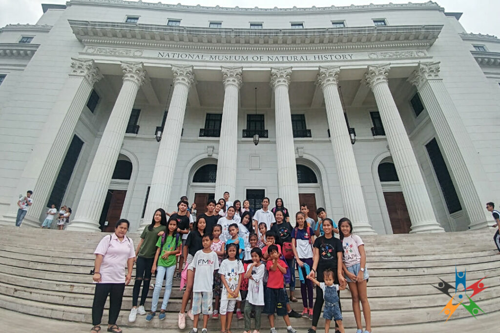 HAPI kids visit the National Museum of Natural History